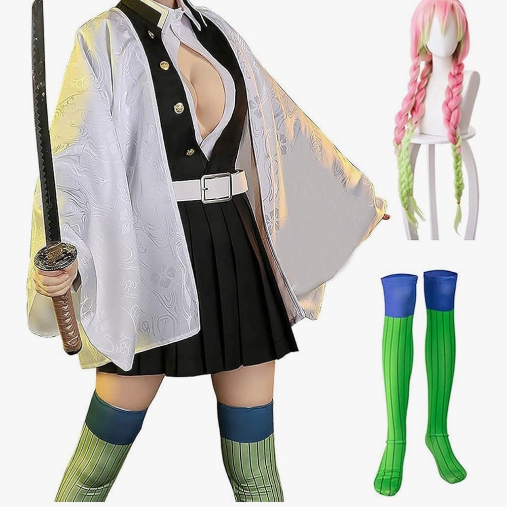 Mitsuri Kanroji Demon Slayer Cosplay - Picture 8 of 13